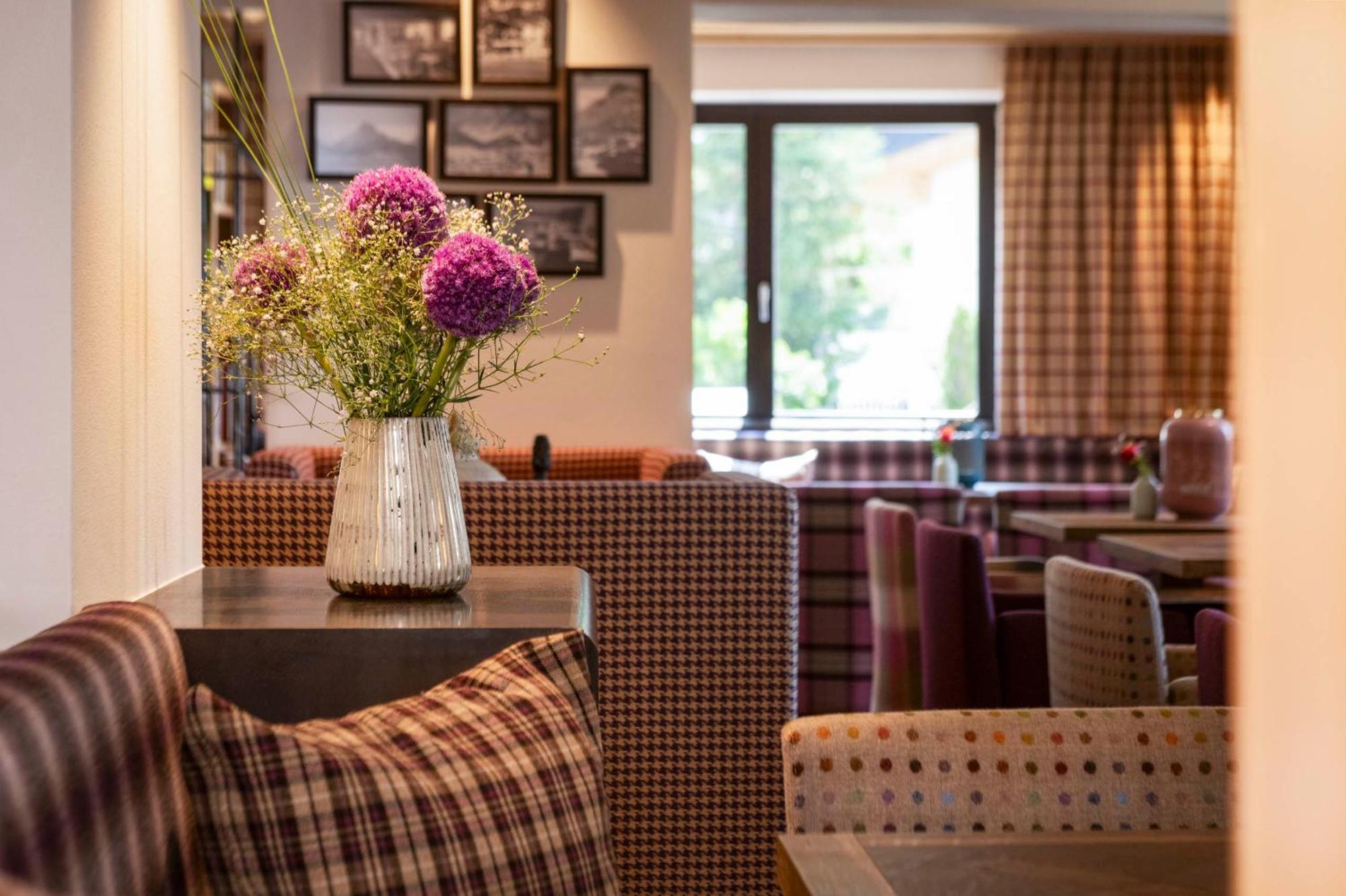 Hotel Sandhof Lech am Arlberg Exterior photo