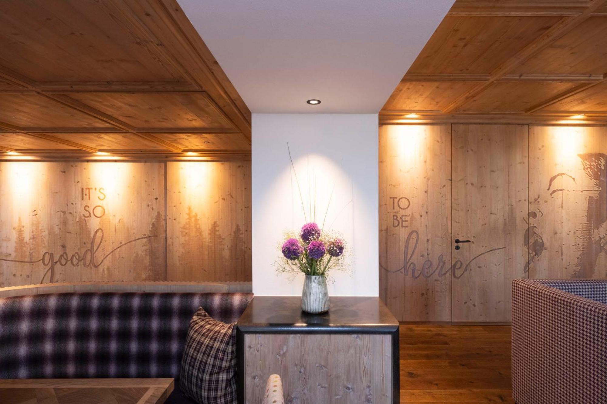 Hotel Sandhof Lech am Arlberg Exterior photo